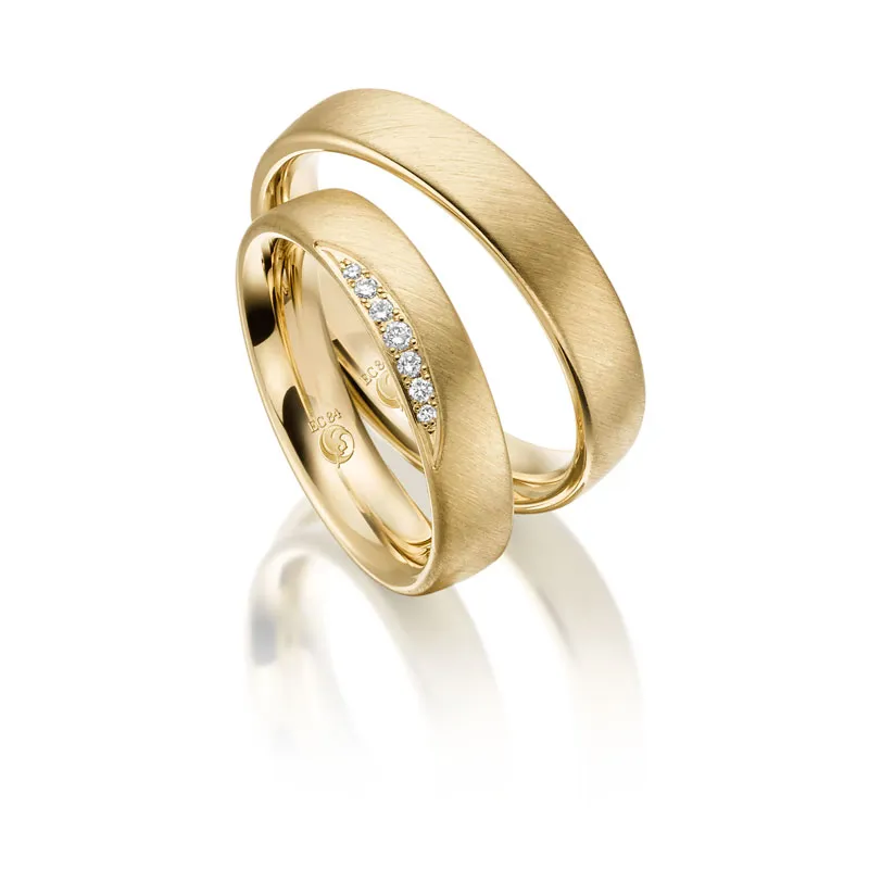 Goldene Eheringe von Rubin