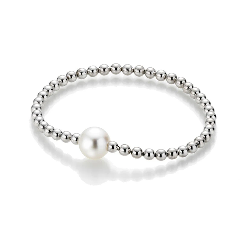 Silbernes Armband mit einer großen Perle