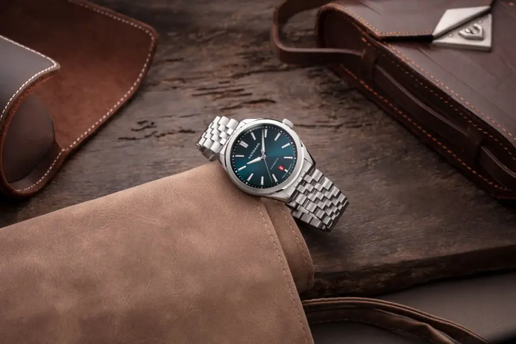 Silberne Uhr von VANDAAG